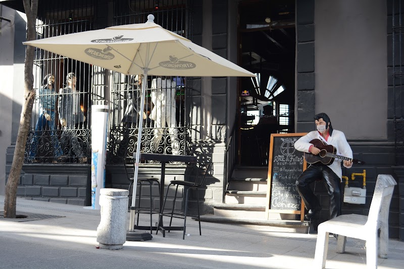 Rock & Fellas Rest-Bar