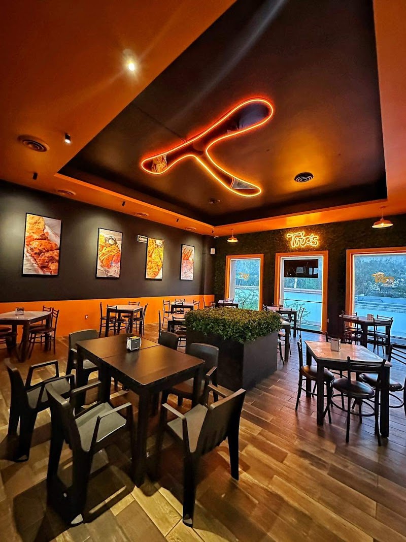 Tito's Alitas Adictivas Suc. Barrio Antiguo