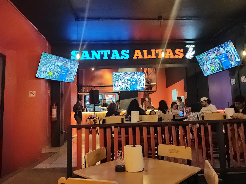 Santas Alitas Cholula