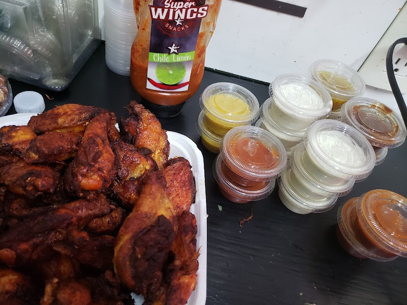Super Wings. Alitas y Snacks