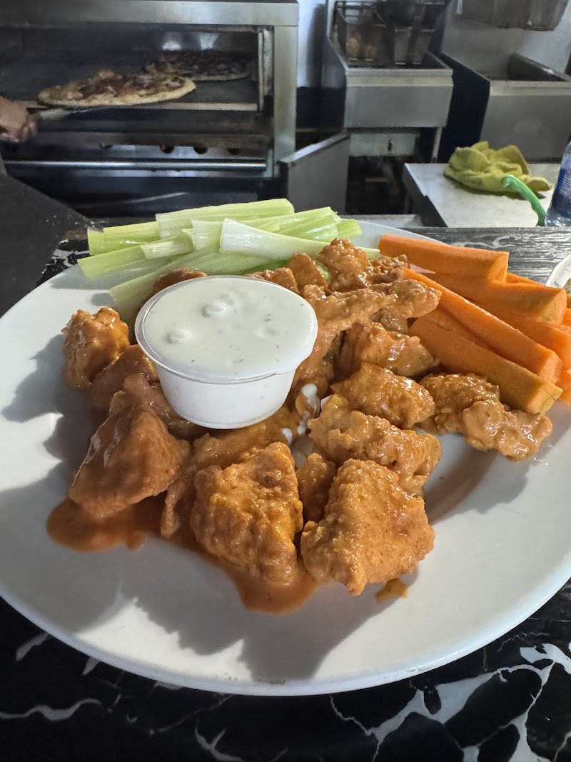 Buffalo Wings & Pizza