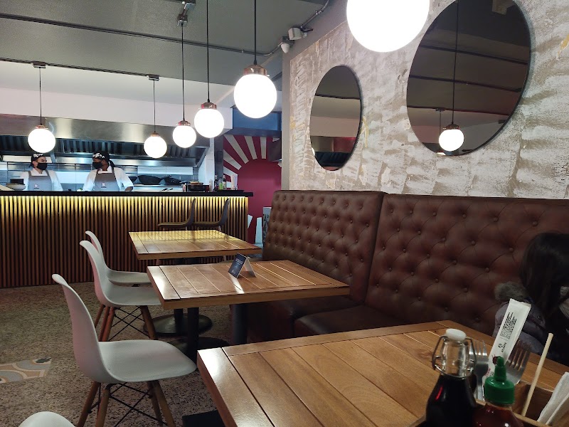 Kinjo Barrio Asiático Prado