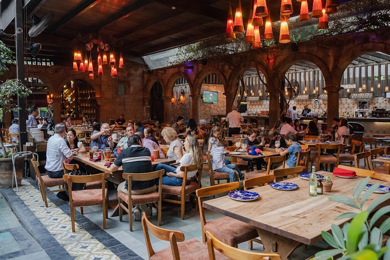 La Casa De Los Platos