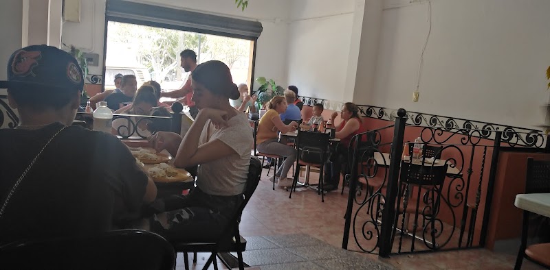 Antojitos Mexicanos "La Pequeña Lulu"