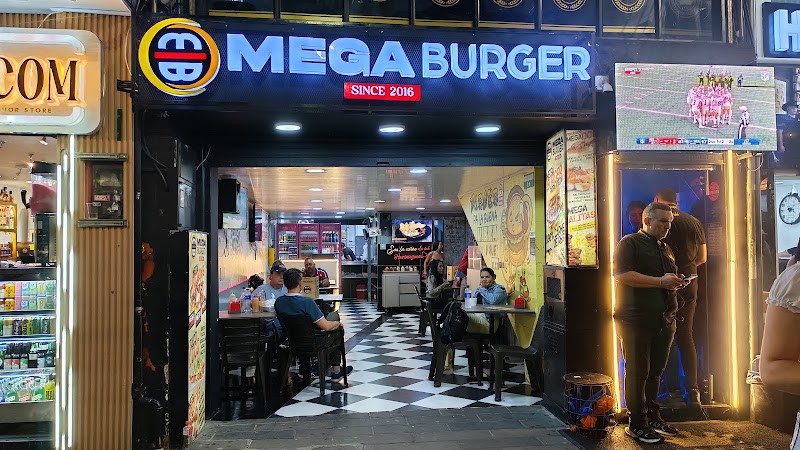 Mega Burger Lleras