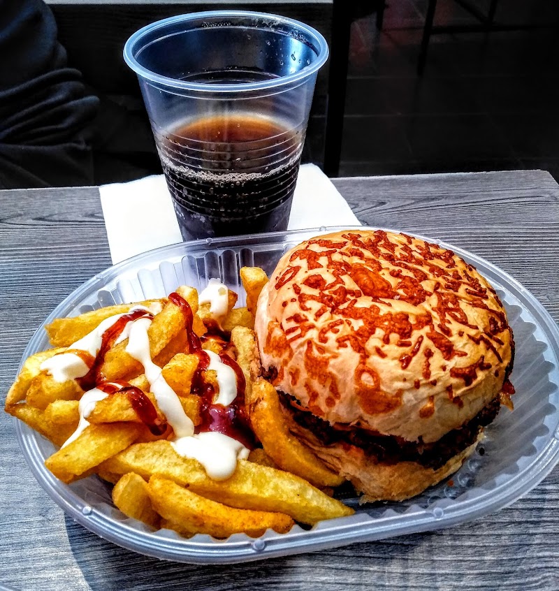 4090 Burger & Fries
