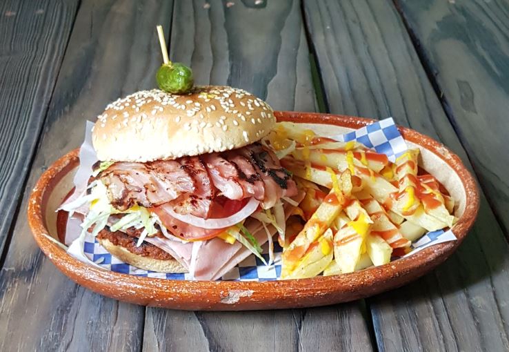 Hamburguesas Y Hotdogs "Las Pasitas"