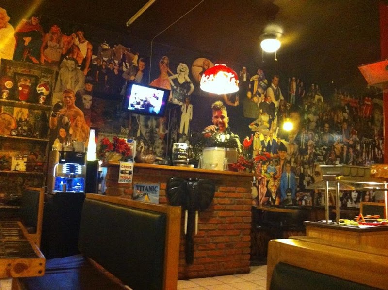 La Gusguería Papas and Grill