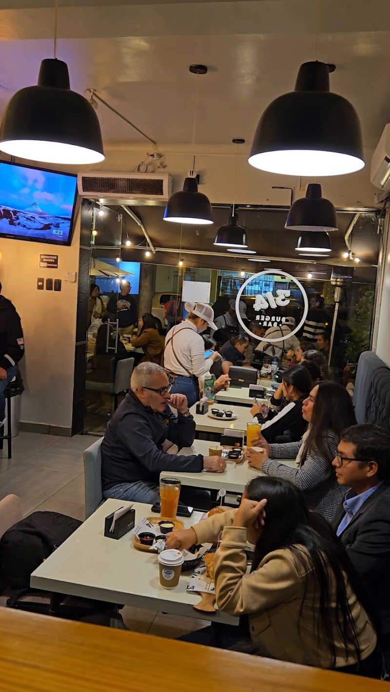 Tres Cuartos Burger Bar