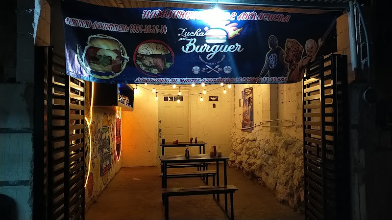 Lucha Burger