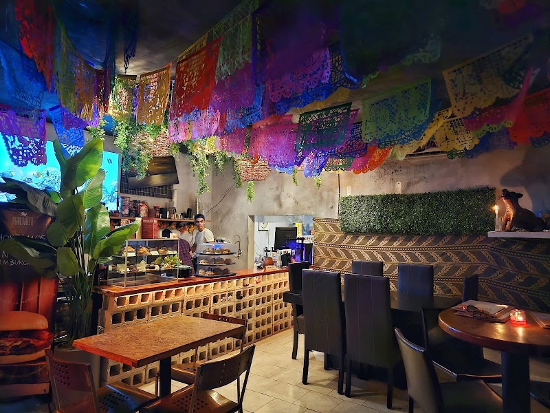 PERRO VIEJO Burger & Coffee Club