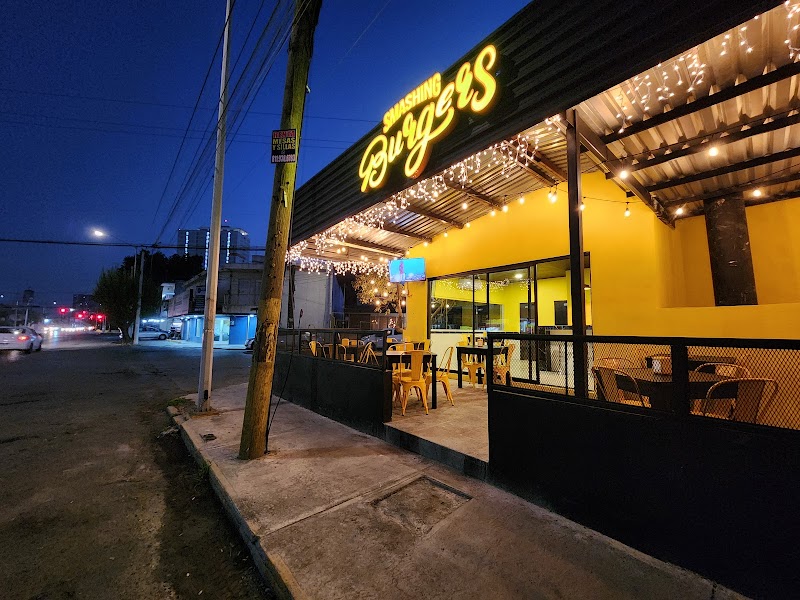 Smashing Burgers - Mitras Centro