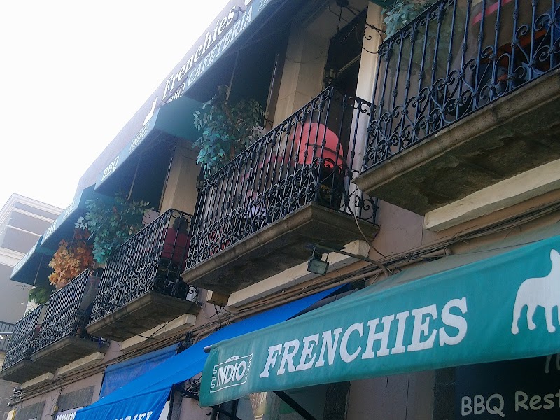 Frenchies Café