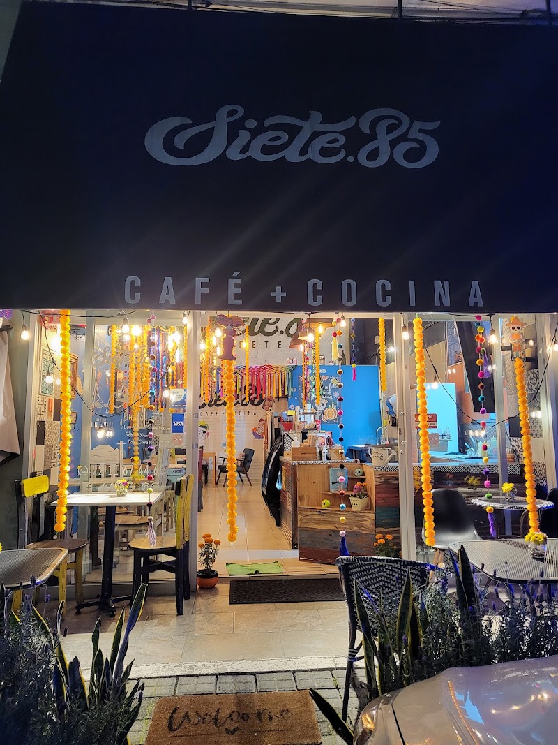 Siete.85 café + cocina