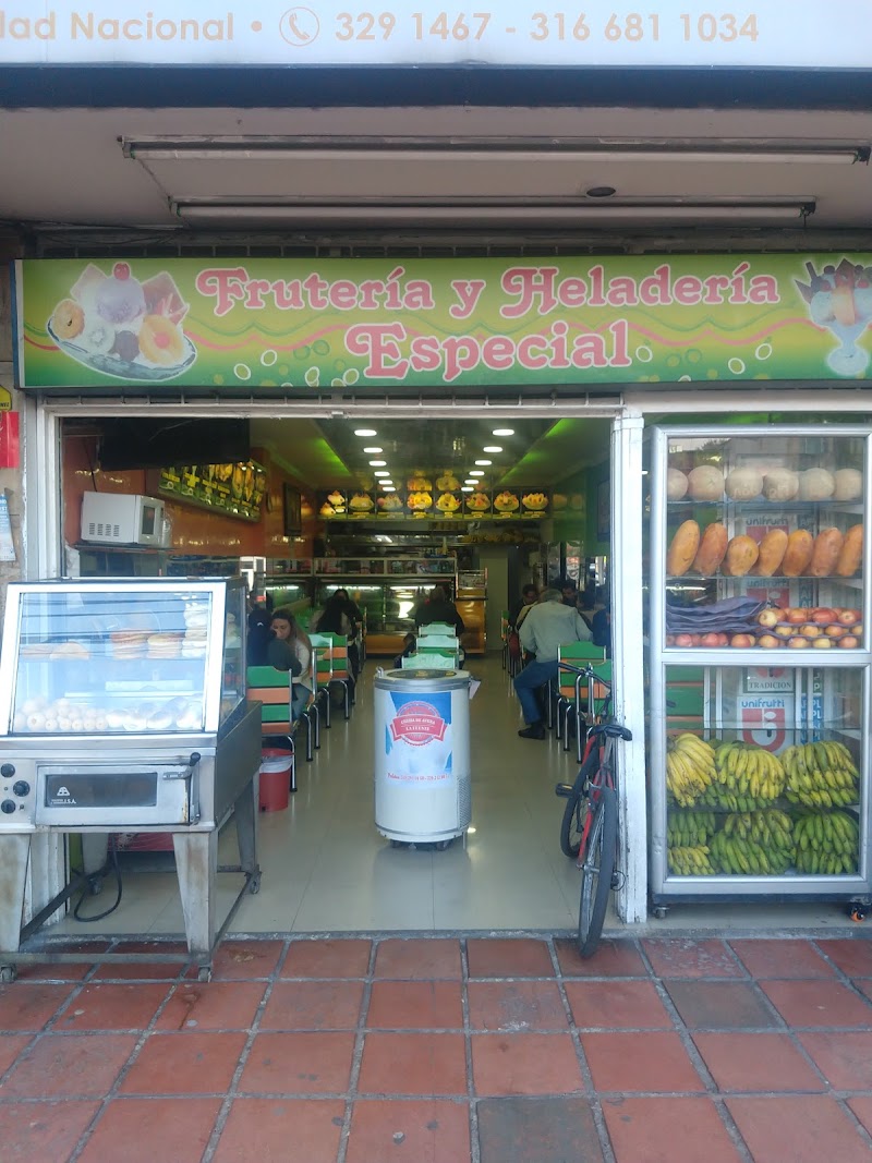 Frutería Y Heladería La Especial