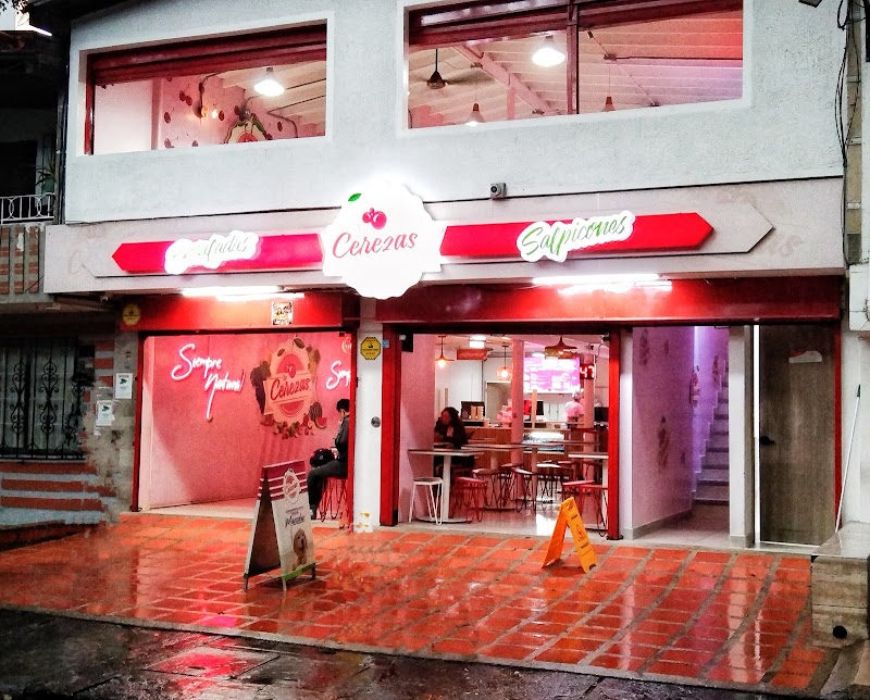 Frutería y Heladería Las Cerezas
