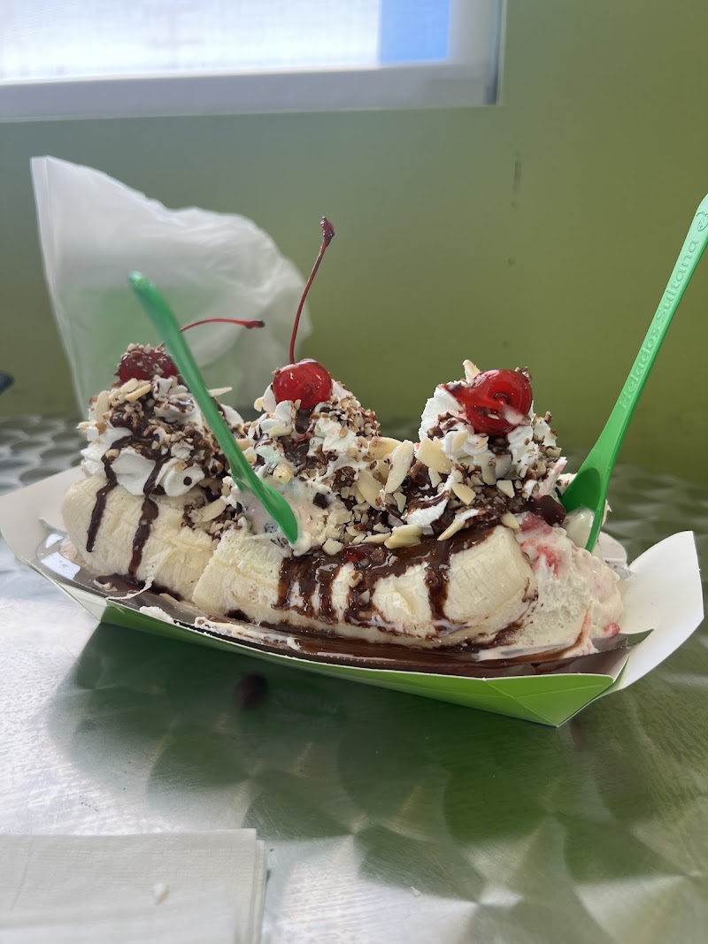 Helados Sultana - Bernardo Reyes
