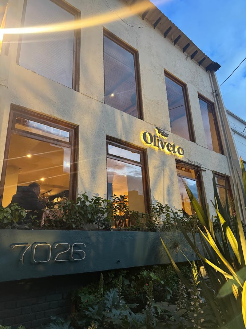 Oliveto Pizza & Pasta Rosales