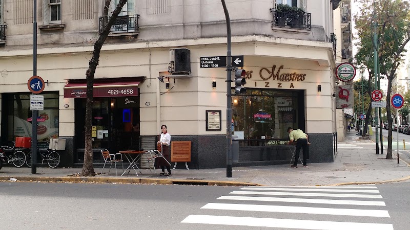 Los Maestros Pizza - Uriburu