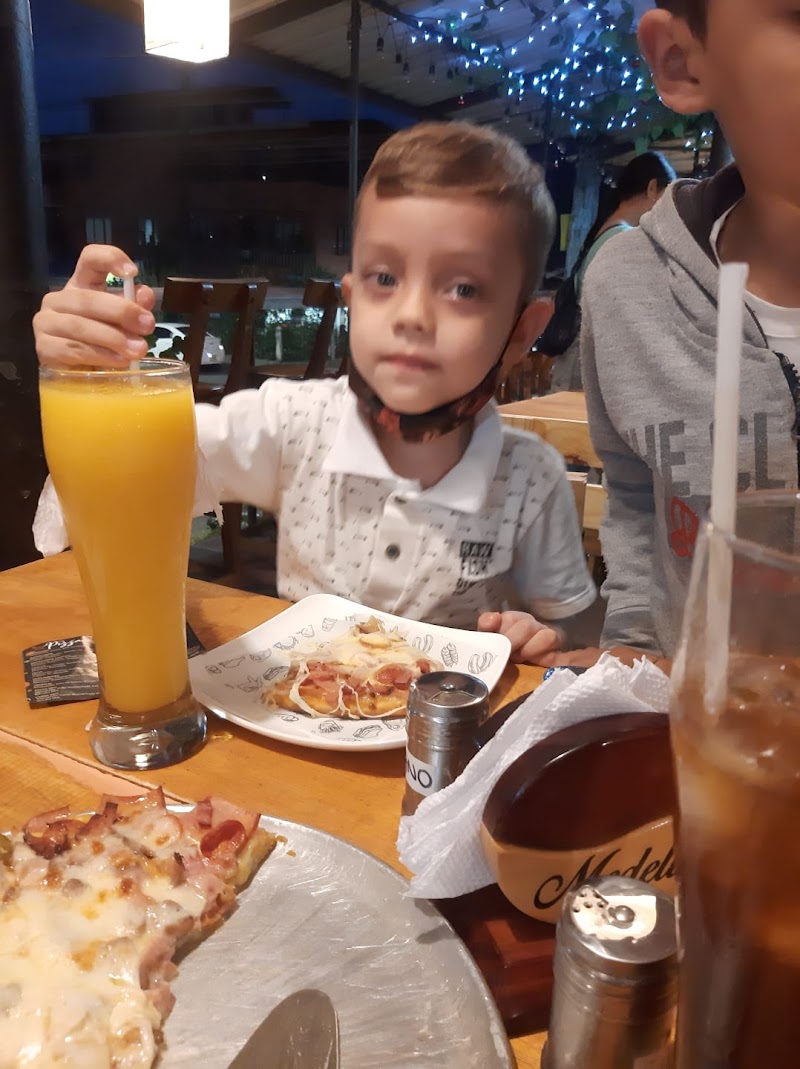 Pizza y Café