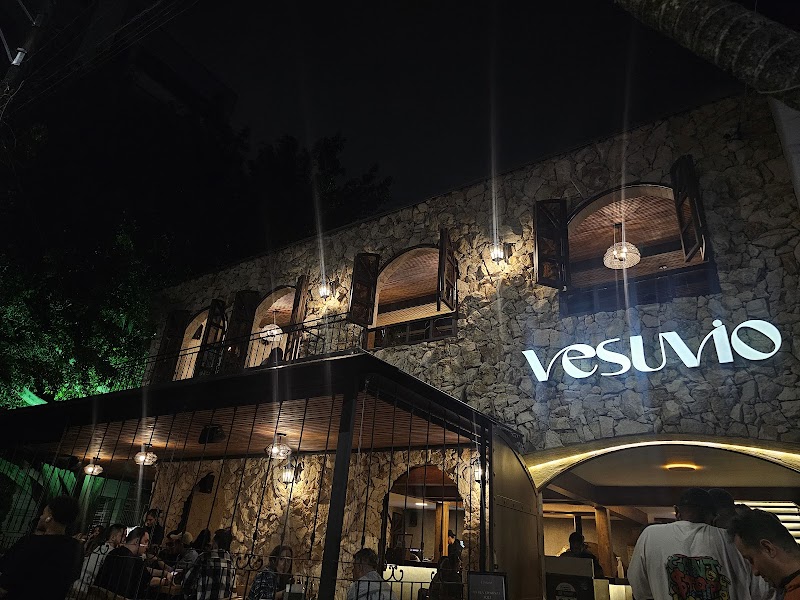 Vesuvio Pizzería en Laureles