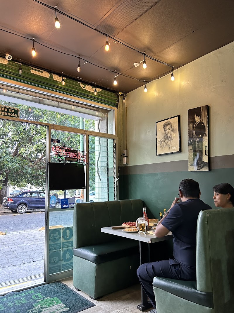 D'Niros pizza y restaurant