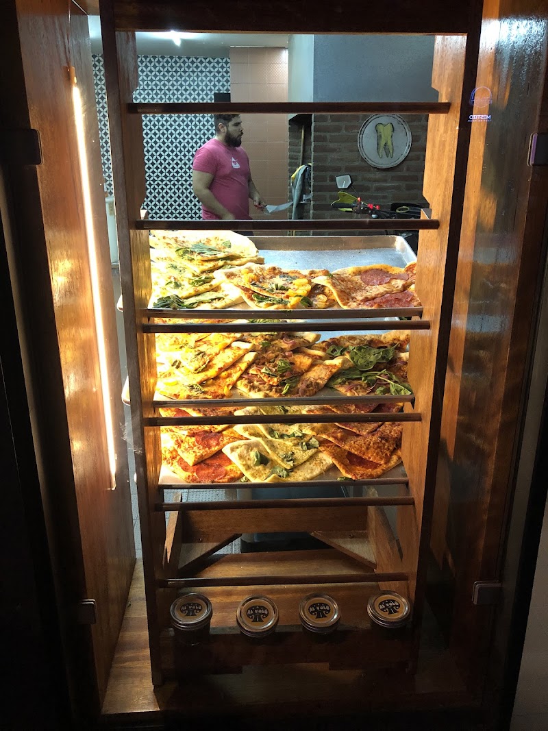 PIZZA AL VOLO