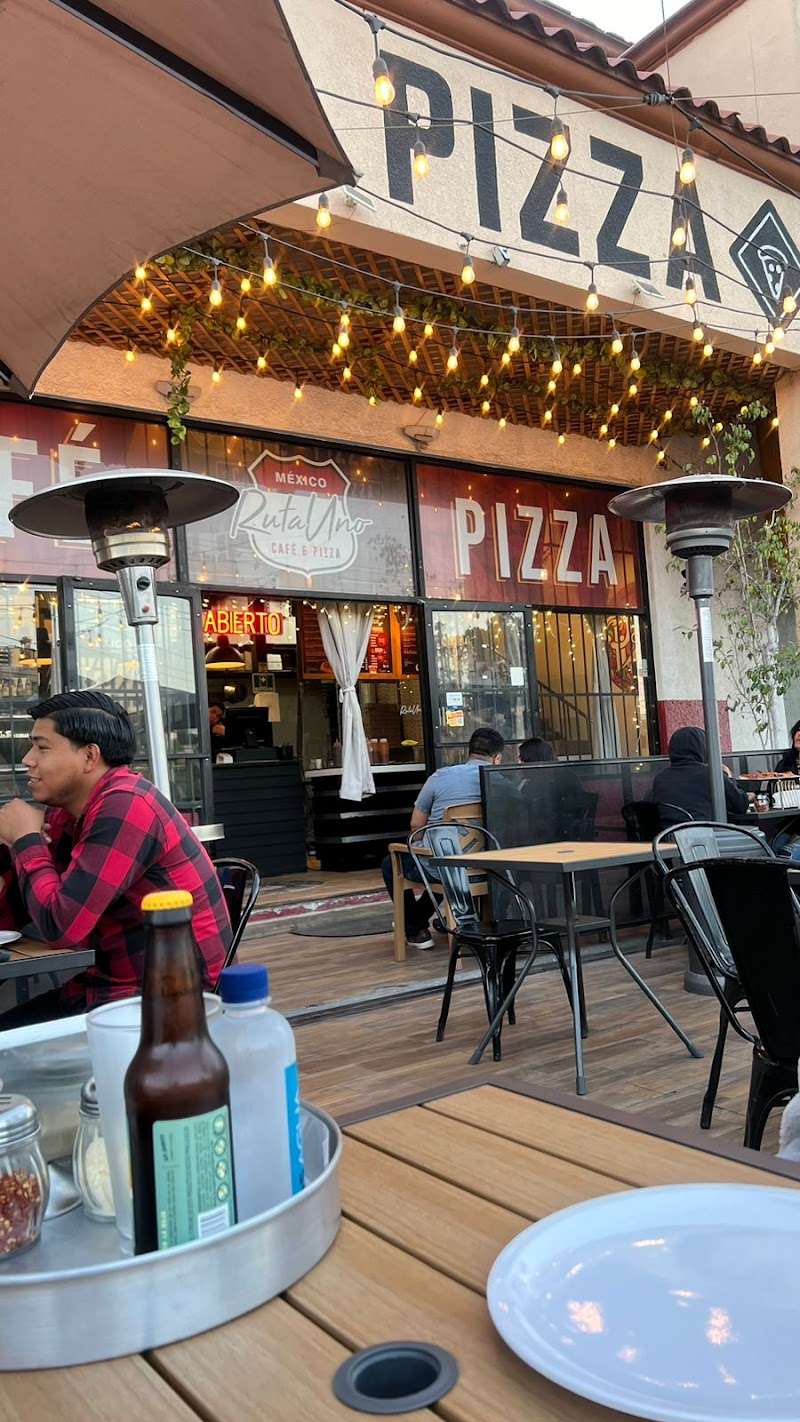 Ruta Uno Café y Pizza