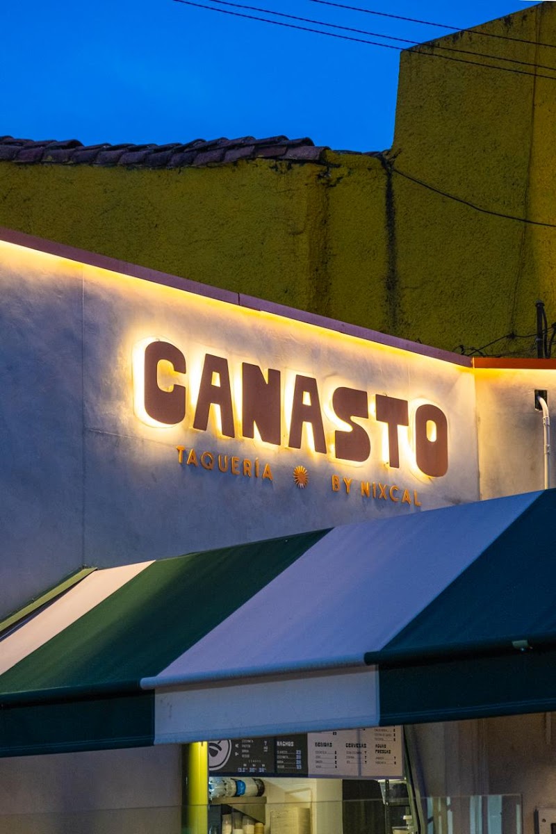 Canasto Taquería