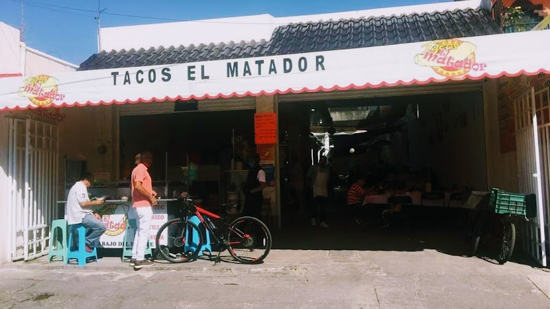 Tacos El Matador ¡LOS DE ABAJO DEL PUENTE!