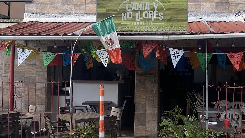 Canta y No Llores taquería.