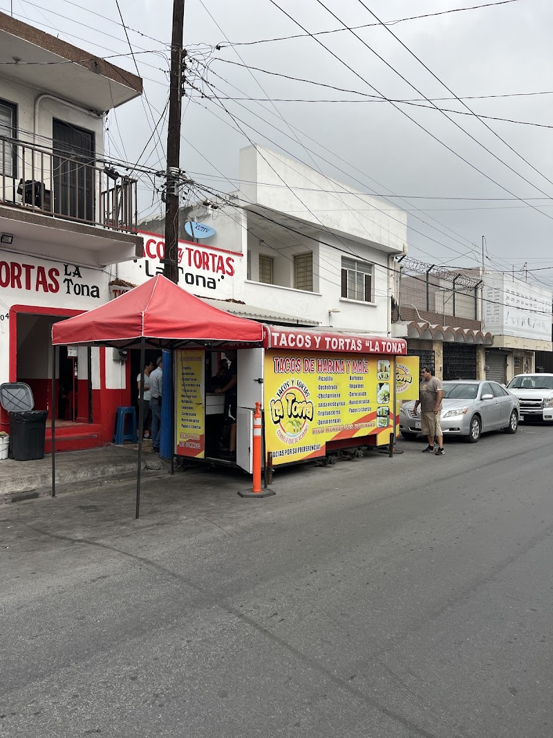 Tacos y Tortas La Tona